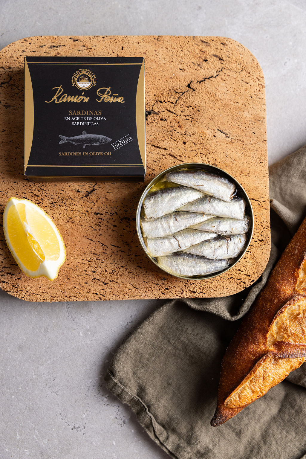 Ramón Peña Sardinas in Olive Oil (Medium Size- 15/20 in each can)