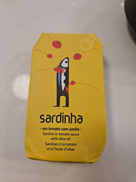 Sardinha sardine and tomato sauce with olive oil