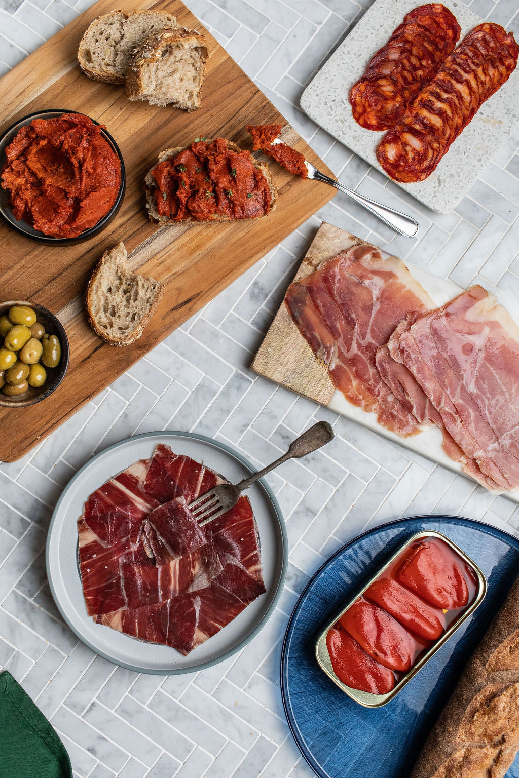 Charcuteria Selection Para Tres (3) - Spanish Pig